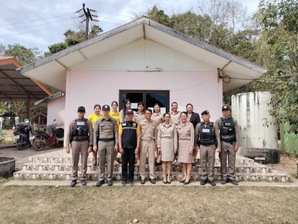 สพป.นครพนม เขต 1 ลงพื้นที่ตรวจสอบเหตุไม่ปลอดภัย รร.บ้านนาหัวบ่อ อ.เมืองนครพนม จ.นครพนม 1 407011 0