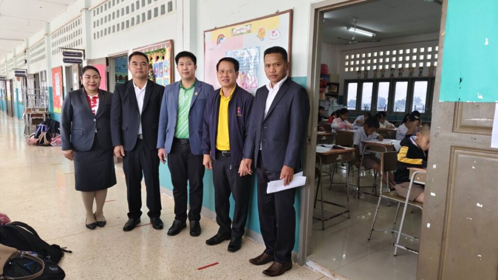 ตรวจเยี่ยมเพื่อสร้างขวัญกำลังใจนักเรียนและคุณครู (National Test : NT) เครือข่ายเรณูนคร 4 S 55451670 0