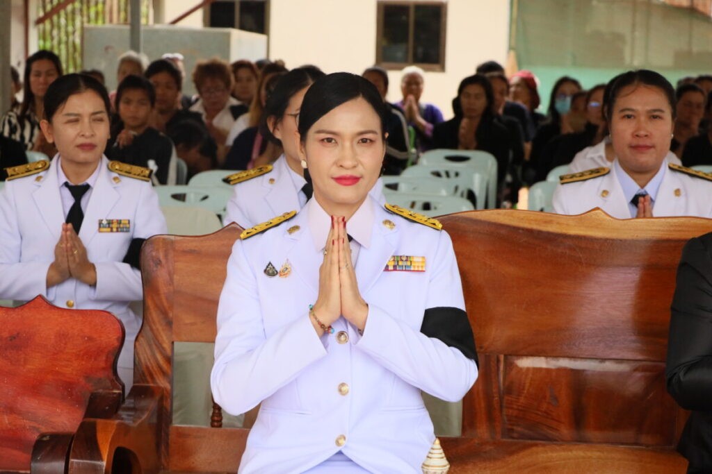 สพป.นครพนม เขต 1 ร่วมงานพิธีพระราชทานเพลิงศพ แสดงความอาลัย 1 IMG 9214