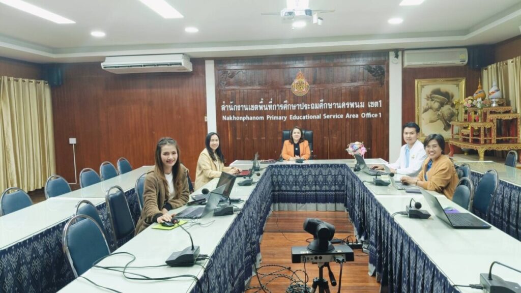 ประชุมคณะกรรมการจัดทำร่างรูปแบบพัฒนาภาวะผู้นำทางวิชาการของผู้บริหารโรงเรียนประถมศึกษาขนาดเล็ก 1 S 55648314 0