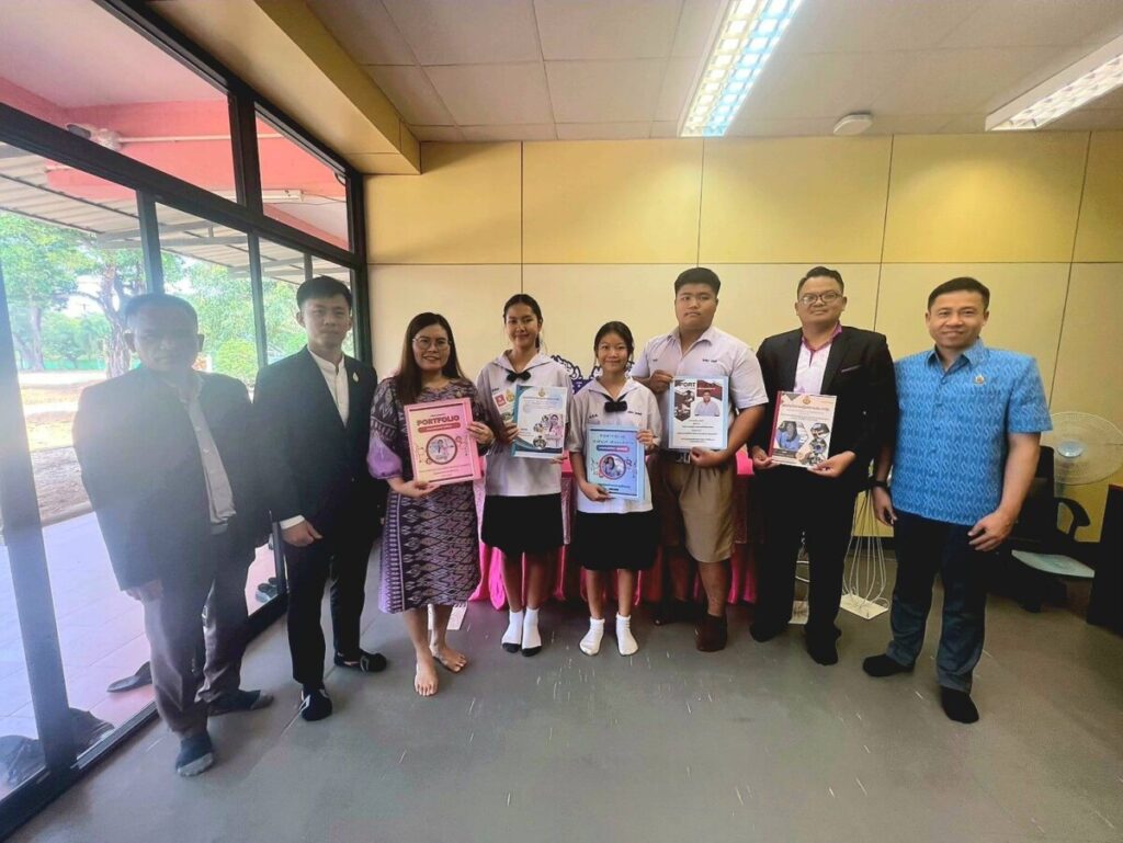 ติดตามและให้กำลังใจนักเรียนในการปฏิบัติงานตามโครงการส่งเสริมการมีรายได้ให้แก่นักเรียน (ทุนแลกงาน) ประจำปี พ.ศ. 2568 1 36020 0