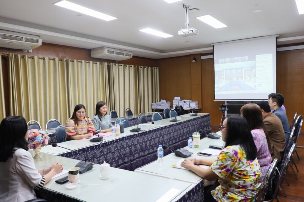 สพป.นครพนม เขต 1 ประชุมชี้แจงการขับเคลื่อนกิจกรรมโครงการโรงเรียนสุจริต ประจำปีงบประมาณ พ.ศ. 2568 3 IMG 0419