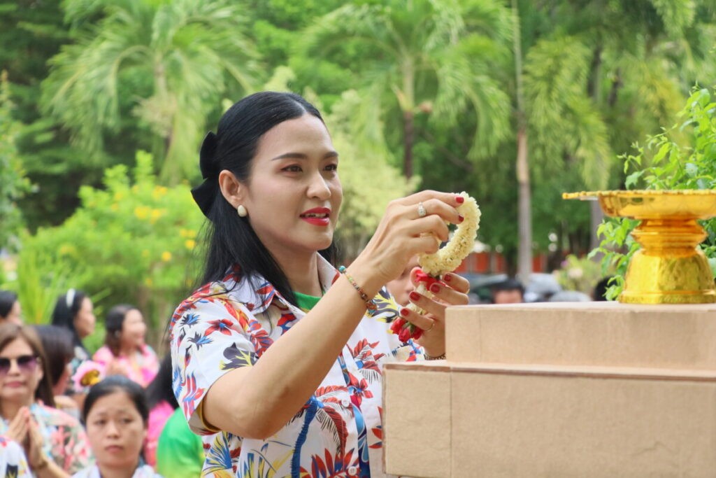 สพป.นครพนม เขต 1 จัดกิจกรรมประเพณีสงกรานต์ ประจำปี 2568 สืบสานวัฒนธรรมไทย 4 IMG 0596