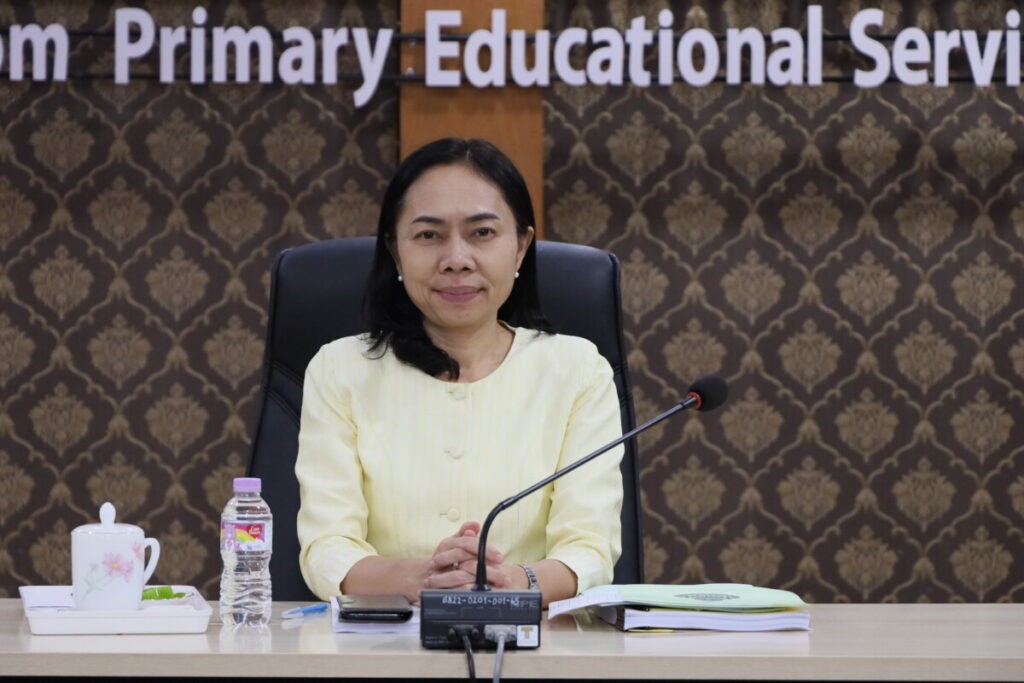 ประชุมคณะกรรรมการพิจารณาเลื่อนเงินเดือนข้าราชการครูและบุคลากรทางการศึกษา 2 IMG 1334