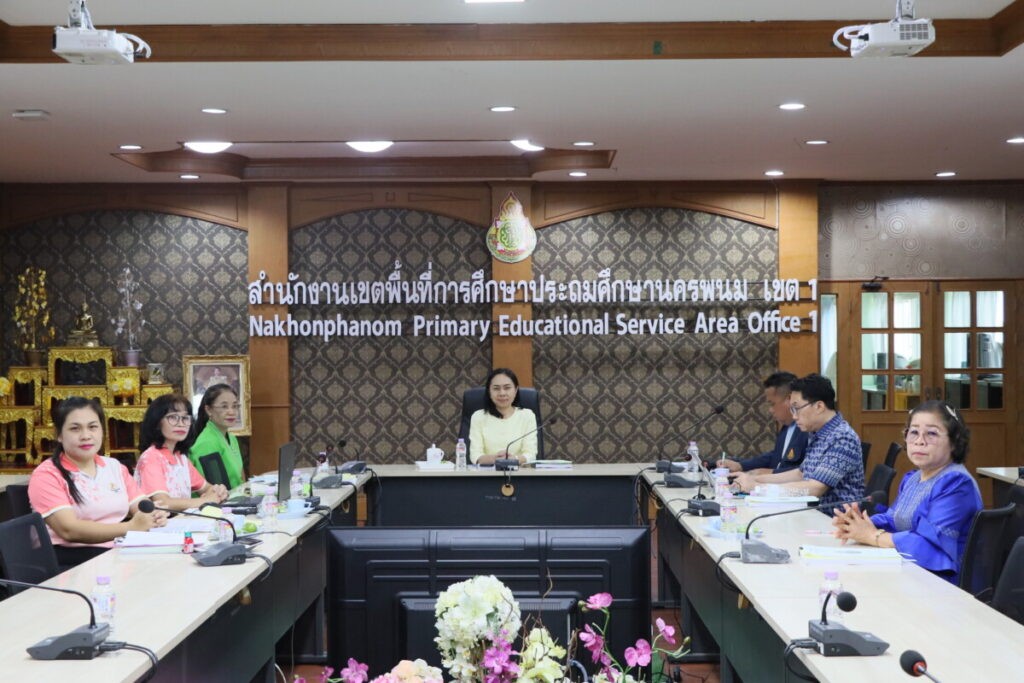 ประชุมคณะกรรรมการพิจารณาเลื่อนเงินเดือนข้าราชการครูและบุคลากรทางการศึกษา 3 IMG 1338