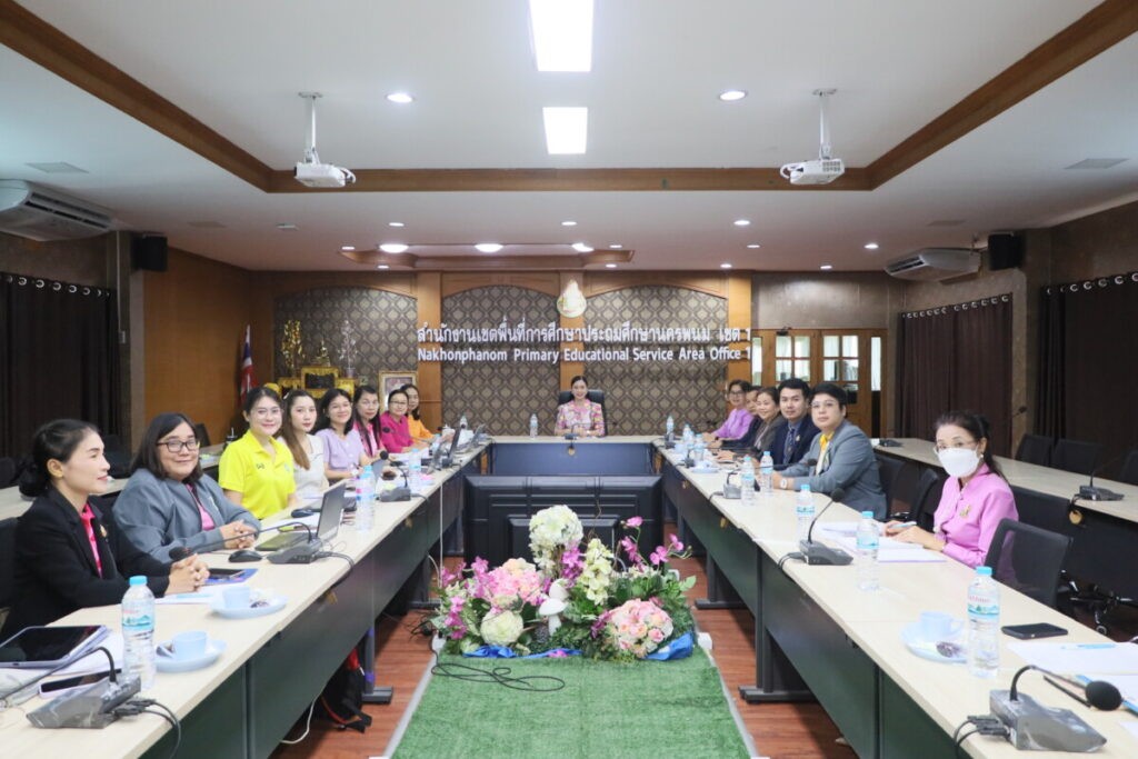 สพป.นครพนม เขต 1 ประชุมคณะกรรมการหารือแนวทางการจัดการโรงเรียนขนาดเล็ก 1 IMG 1819
