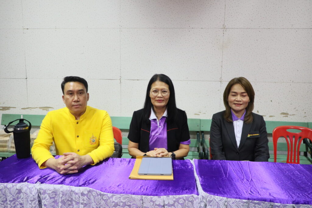 สพป.นครพนม เขต 1 ร่วมให้การต้อนรับรัฐมนตรีว่าการกระทรวงศึกษาธิการ ลงพื้นที่ตรวจราชการ ณ ศูนย์วิทยาศาสตร์เพื่อการศึกษานครพนม 3 IMG 2977