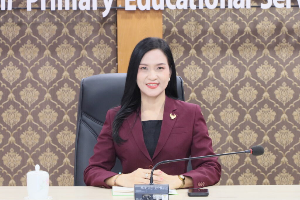 สพป.นครพนม เขต 1 ร่วมประชุมเตรียมความพร้อมก่อนเปิดภาคเรียน "เรียนดี มีความสุข" ผ่านระบบ Video Conference 4 IMG 3211