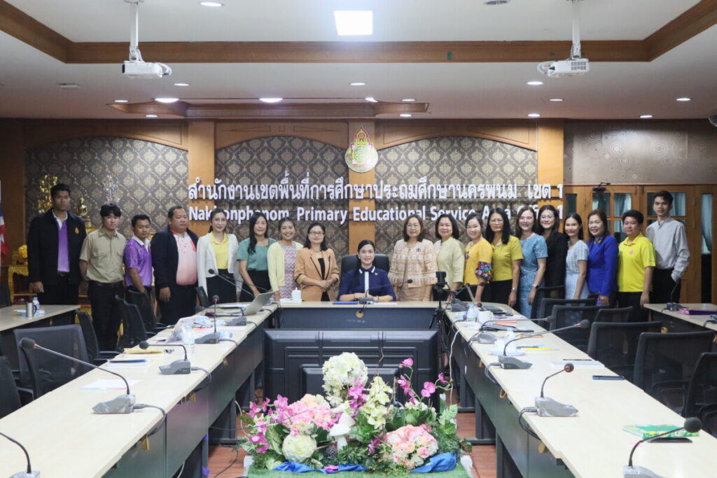 ประชุมปฏิบัติการจัดเก็บข้อมูลพื้นฐานทางการศึกษา ระบบคัดกรองนักเรียนทุนเสมอภาค ระบบการดูแลช่วยเหลือนักเรียน ปีการศึกษา 2568 4 IMG 4341
