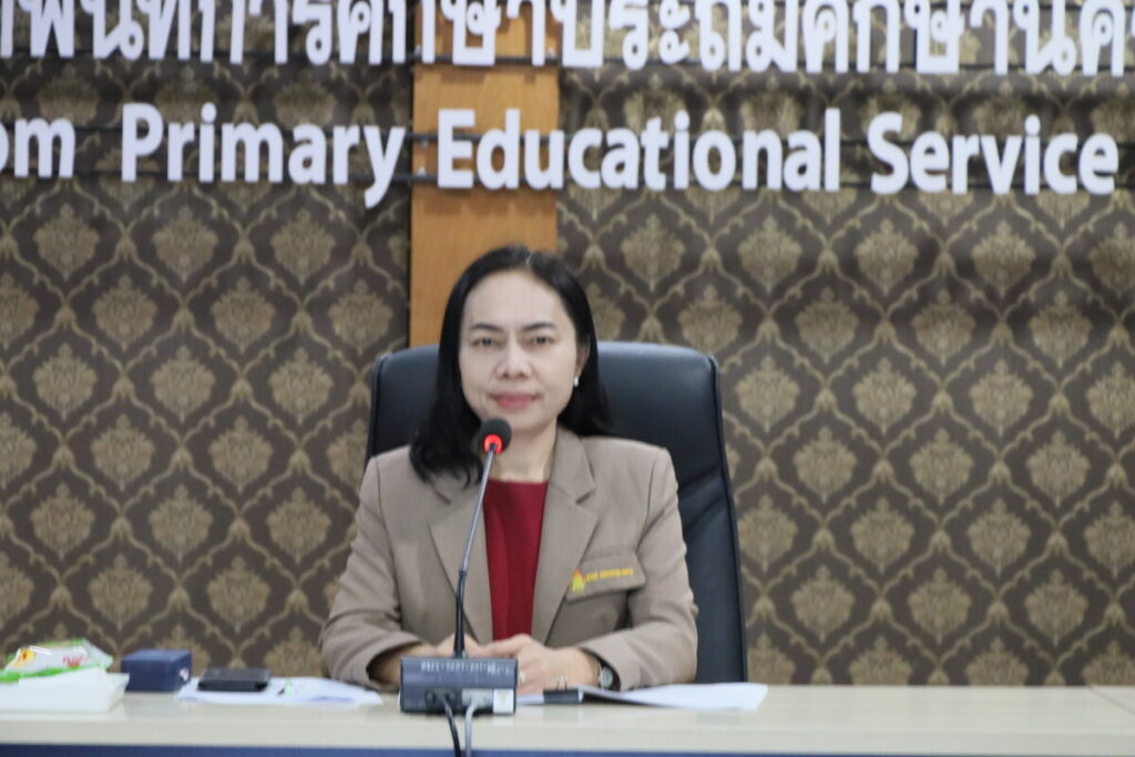 การประชุมคณะกรรมการจัดทำเล่มแผนขับเคลื่อนแผนบริหารโรงเรียนขนาดเล็ก ระยะ 3 ปี (ปีการศึกษา 2568 - 2570) ครั้งที่ 2/2568 2 IMG 4960