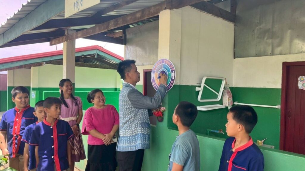 ลงพื้นที่ตรวจเยี่ยมโรงเรียนบ้านถาวรนาอุดม 4 221822 0