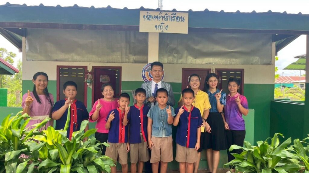 ลงพื้นที่ตรวจเยี่ยมโรงเรียนบ้านถาวรนาอุดม 5 221823 0