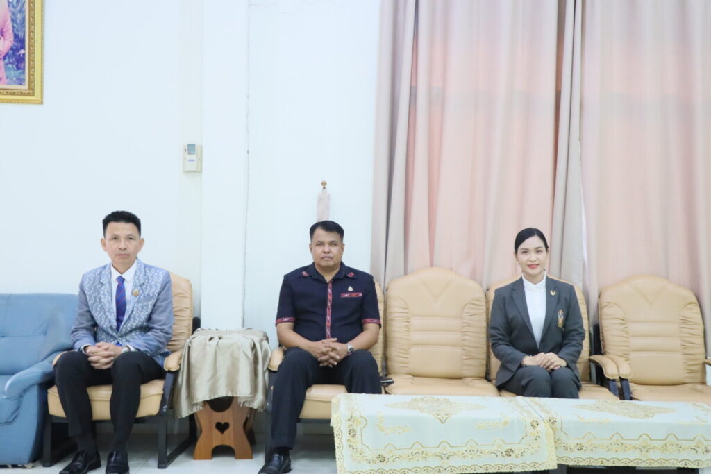ร่วมให้กำลังใจโรงเรียนที่เข้าร่วมแข่งขันตามกิจกรรมบริษัทสร้างการดี โครงการโรงเรียนสุจริต ประจำปีงบประมาณ พ.ศ. 2568 3 IMG 6413