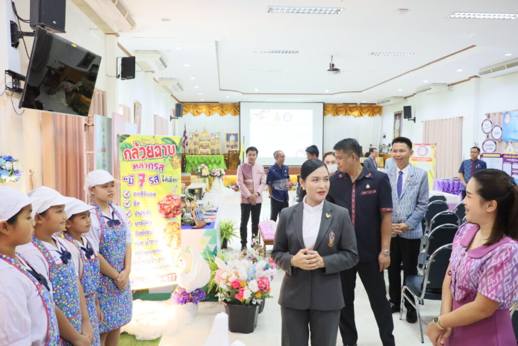 ร่วมให้กำลังใจโรงเรียนที่เข้าร่วมแข่งขันตามกิจกรรมบริษัทสร้างการดี โครงการโรงเรียนสุจริต ประจำปีงบประมาณ พ.ศ. 2568 4 IMG 6450