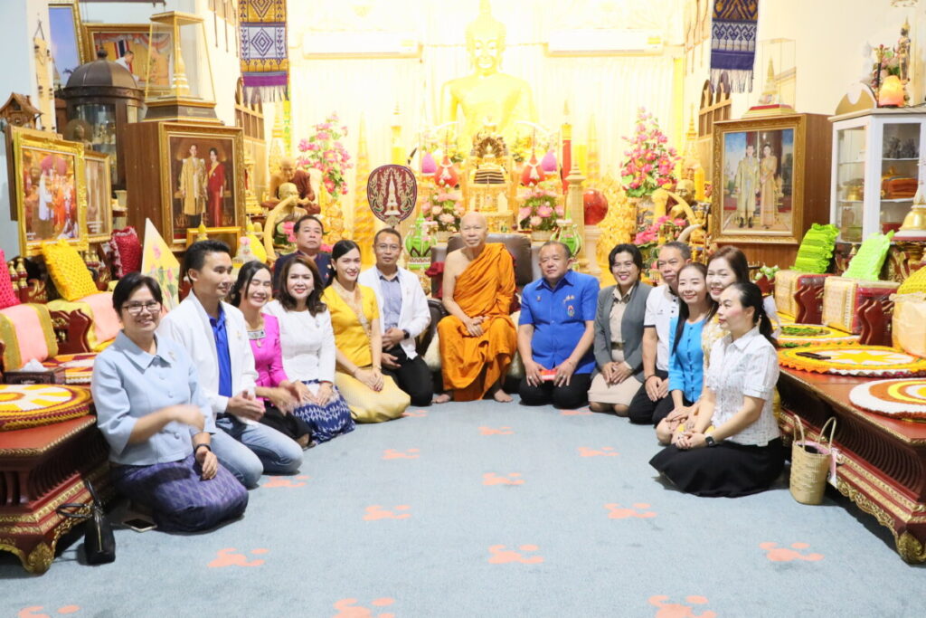 สพป.นครพนม เขต 1 ถวายภัตตาหาร-ไทยธรรม เสริมสิริมงคลองค์กร 4 IMG 7825