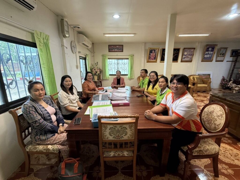 สพป.นครพนม เขต 1 ลงพื้นที่ตรวจสอบงบครุภัณฑ์และโครงการอาหารกลางวัน ณ โรงเรียนบ้านฝั่งแดง 2 163676 0