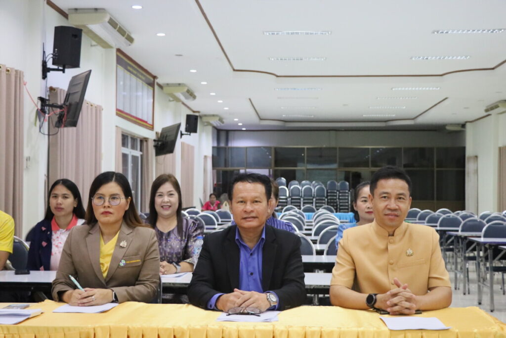 สพป.นครพนม เขต 1 ประชุมคณะกรรมการตรวจ OIT ของสถานศึกษา (ITA Online) ประจำปีงบประมาณ 2568 3 IMG 2092