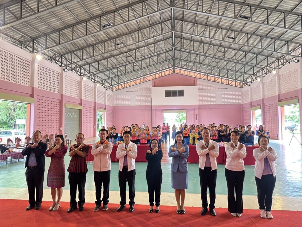 สพป.นครพนม เขต 1 เปิดอบรมเชิงปฏิบัติการ “การออกแบบและพัฒนาครู” เครือข่ายนาถ่อนโพนแพง 1 S 77332508 0