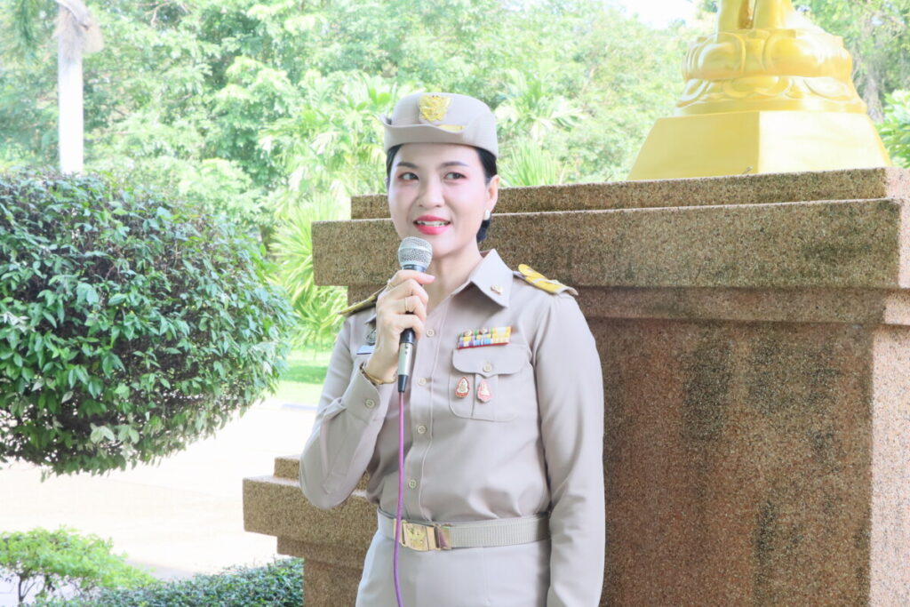 สพป.นครพนม เขต 1 ดำเนินกิจกรรมเข้าแถวเคารพธงชาติ เสริมสร้างวินัยและยึดมั่นเขตพื้นที่สุจริต 4 IMG 4122