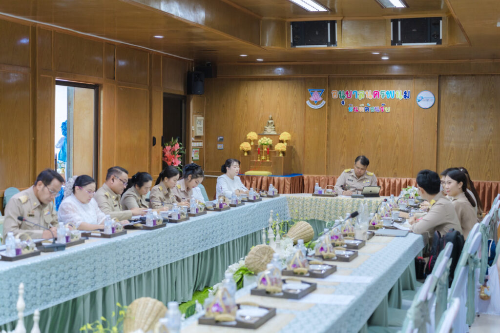 สพป.นครพนม เขต 1 ประชุมเตรียมความพร้อมพัฒนารูปแบบการประเมิน DLTV 2 DSC02174 0