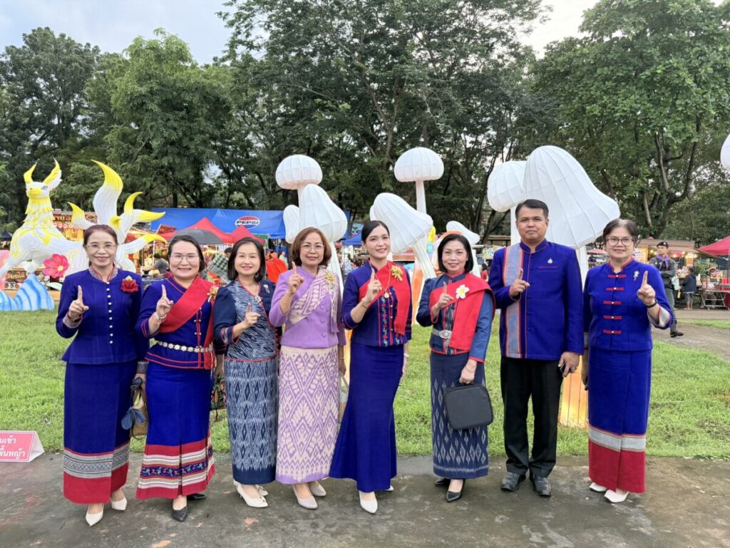 สพป.นครพนม เขต 1 ร่วมเปิดงานประเพณีไหลเรือไฟและงานกาชาดจังหวัดนครพนม ประจำปี 2568 4 S 11804704 0