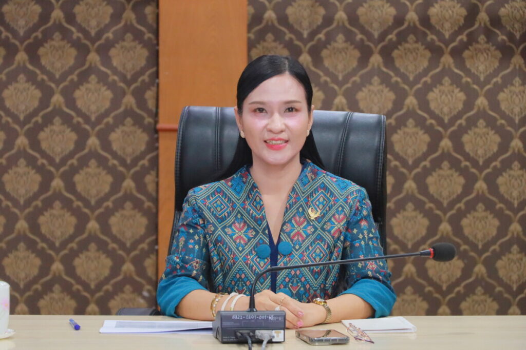 สพป.นครพนม เขต 1 ประชุมสรุปแนวทางการพัฒนางาน 4 ด้าน เพื่อขับเคลื่อนการบริหารงานอย่างมีประสิทธิภาพ 2 IMG 7339