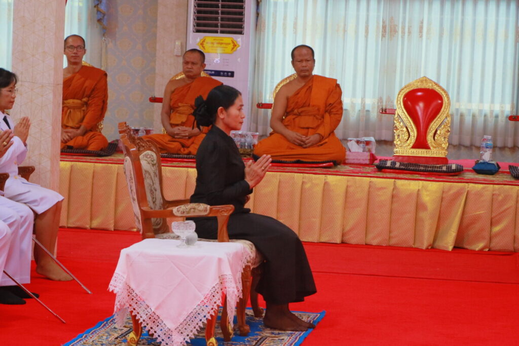 สพป.นครพนม เขต 1 ร่วมพิธีบำเพ็ญกุศลถวายพระราชกุศลแด่ สมเด็จพระนางเจ้าสิริกิติ์ พระบรมราชินีนาถ พระบรมราชชนนีพันปีหลวง 7 IMG 7748