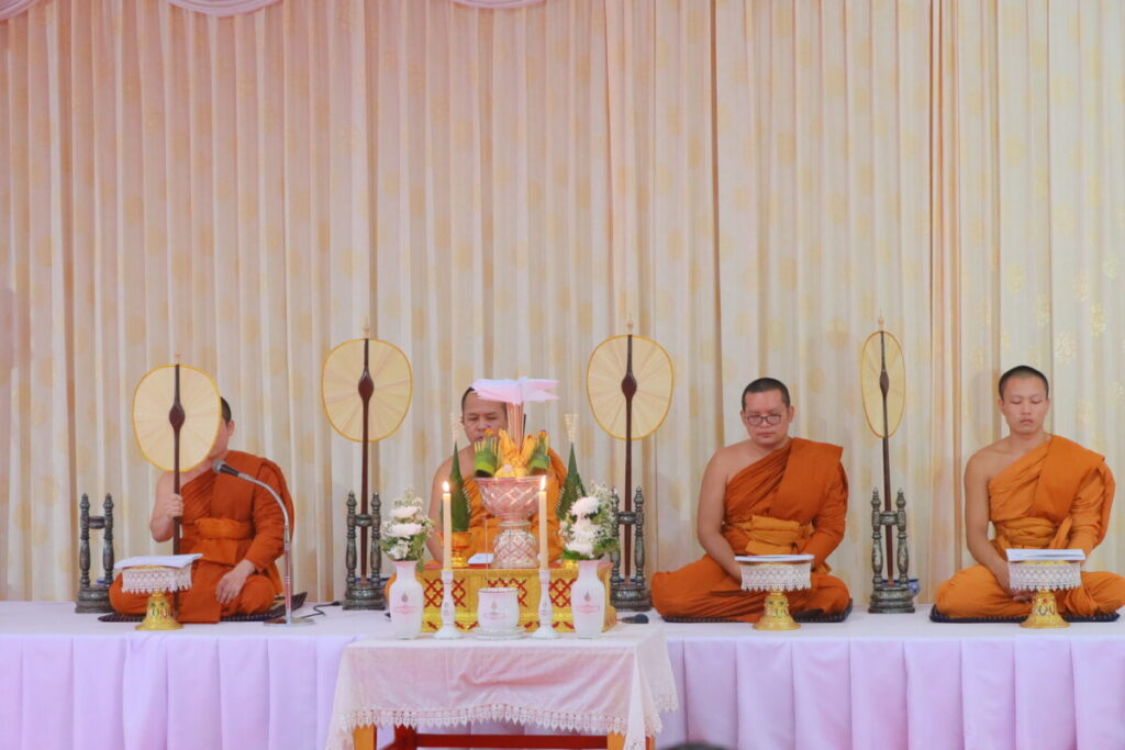 สพป.นครพนม เขต 1 ร่วมพิธีบำเพ็ญกุศลถวายพระราชกุศลแด่ สมเด็จพระนางเจ้าสิริกิติ์ พระบรมราชินีนาถ พระบรมราชชนนีพันปีหลวง 8 IMG 7758