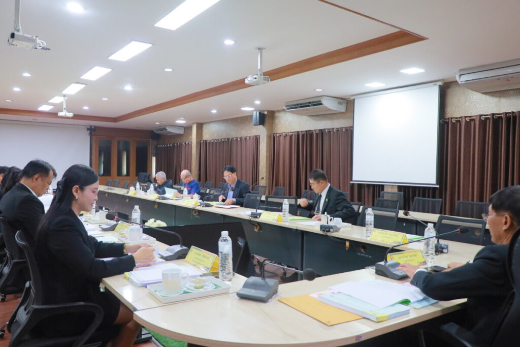ประชุม อ.ก.ค.ศ. เขตพื้นที่การศึกษาประถมศึกษานครพนม เขต 1 ครั้งที่ 11/2568 5 IMG 8263