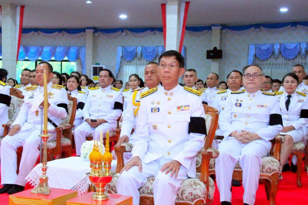 สพป.นครพนม เขต 1 ร่วมกิจกรรมถวายเป็นพระราชกุศลแด่สมเด็จพระนางเจ้าสิริกิติ์ พระบรมราชชนนีพันปีหลวง เนื่องในวาระครบ 7 วันแห่งการสวรรคต 2 LINE ALBUM 2025.10.31 251031 8