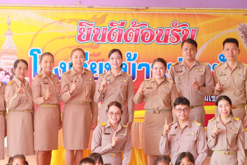 สพป.นครพนม เขต 1 มอบถุงยังชีพช่วยเหลือครูและนักเรียนโรงเรียนบ้านปากบัง หลังประสบอุทกภัย 3 IMG 8486