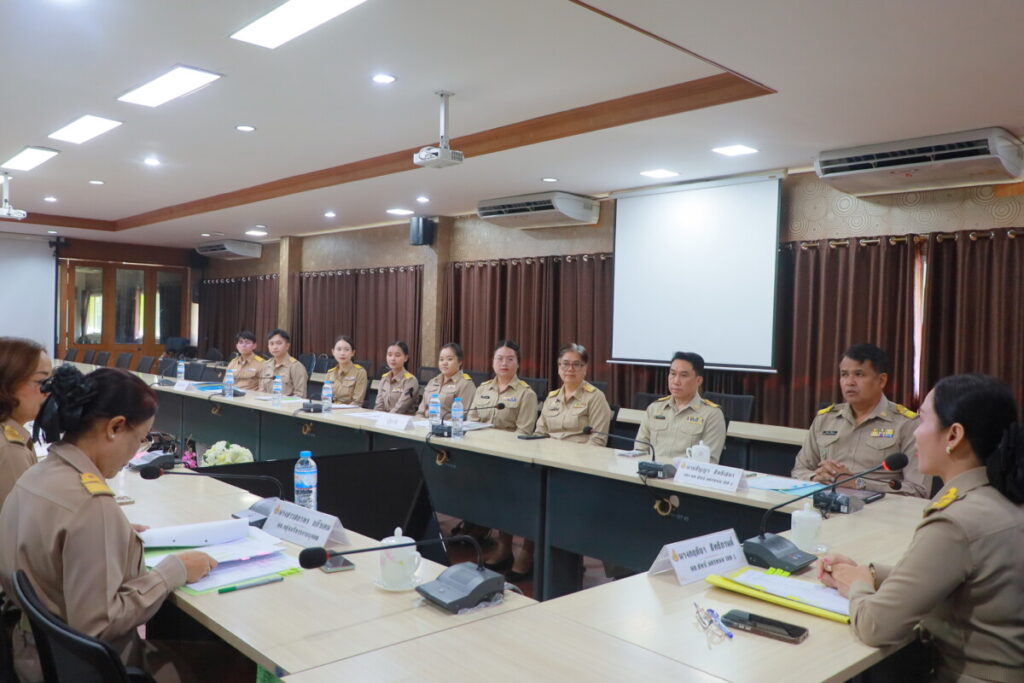 ผู้บริหาร สพป.นพ.1 ต้อนรับครูผู้ช่วยบรรจุใหม่ พร้อมให้โอวาทในการปฏิบัติหน้าที่ 5 IMG 9486