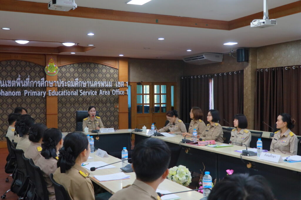 ผู้บริหาร สพป.นพ.1 ต้อนรับครูผู้ช่วยบรรจุใหม่ พร้อมให้โอวาทในการปฏิบัติหน้าที่ 7 IMG 9491