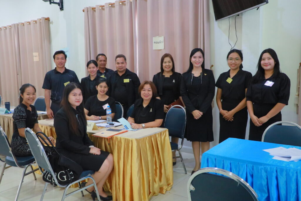 ผอ.สพป.นครพนม เขต 1 ตรวจเยี่ยมและให้กำลังใจการรับสมัครพนักงานราชการตำแหน่งครูผู้สอน 4 IMG 9674