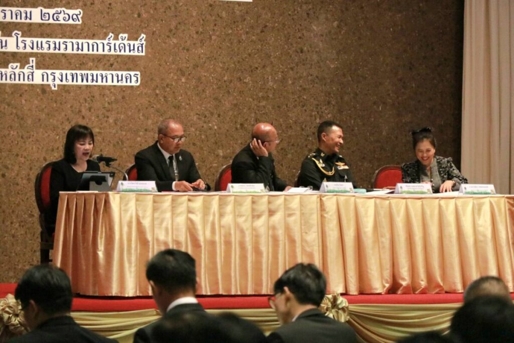 ผอ.สพป.นครพนม เขต 1 เข้าร่วมประชุมชี้แจงแนวทางขับเคลื่อนกิจกรรม 6 สัปดาห์ประชาธิปไตย 4 624322 0