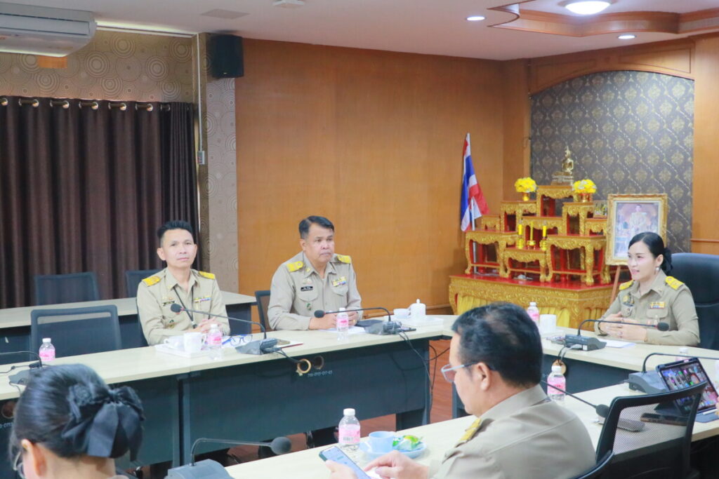 สพป.นครพนม เขต 1 ประชุมเตรียมความพร้อมจัดกิจกรรม “สดุดีวีรบุรุษทหารกล้า” ขับเคลื่อนการเรียนรู้ประวัติศาสตร์และหน้าที่พลเมือง 5 IMG 1890