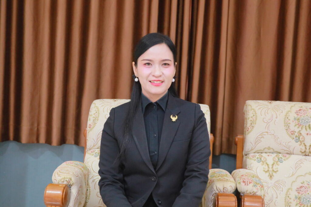 สพป.นครพนม เขต 1 เข้าร่วมการประชุมชี้แจงและขับเคลื่อนนโยบายด้านการส่งเสริมวิชาชีพครูและบุคลากรทางการศึกษา 2 IMG 2016