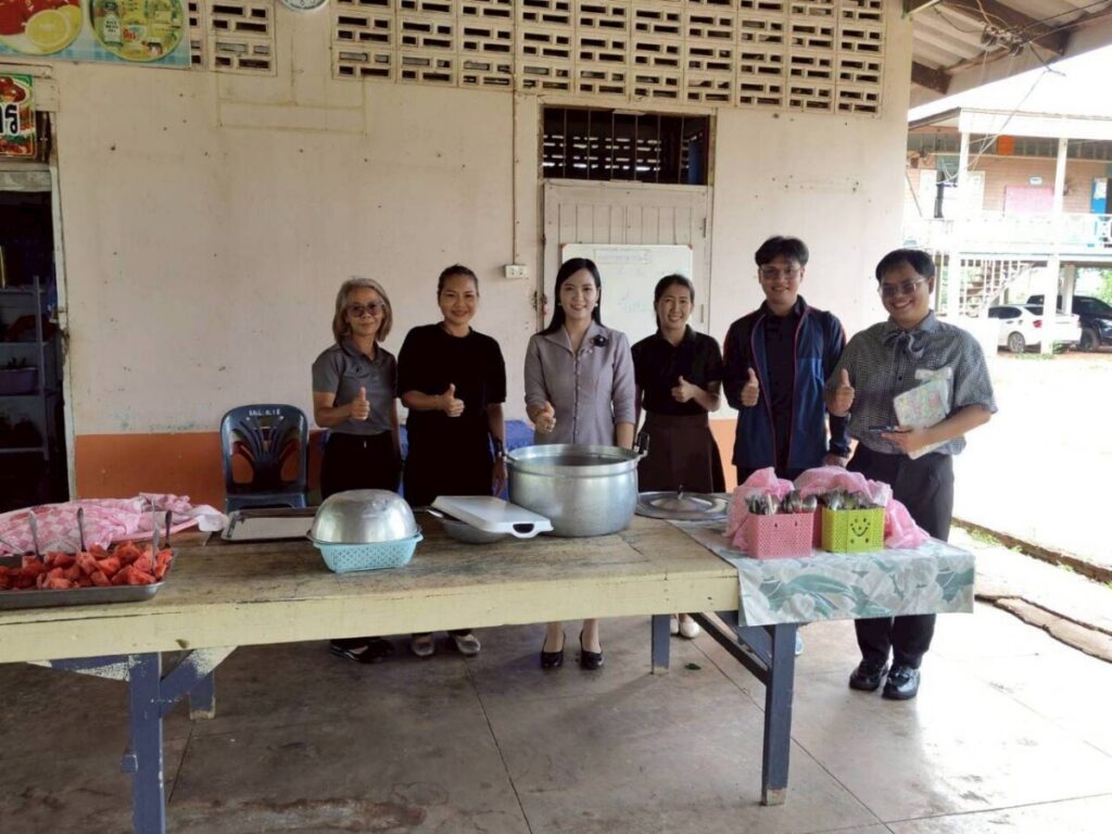 ผอ.สพป.นครพนม เขต 1 นำทีมตรวจเยี่ยมโรงเรียนบ้านน้ำก่ำฯ เสริมกำลังใจคณะครูและผู้บริหารรับเปิดเทอมใหม่ 1/2569 2 S 169771055 0