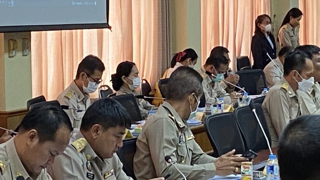 ประชุมคณะกรมการจังหวัดนครพนม  2 S 12443919