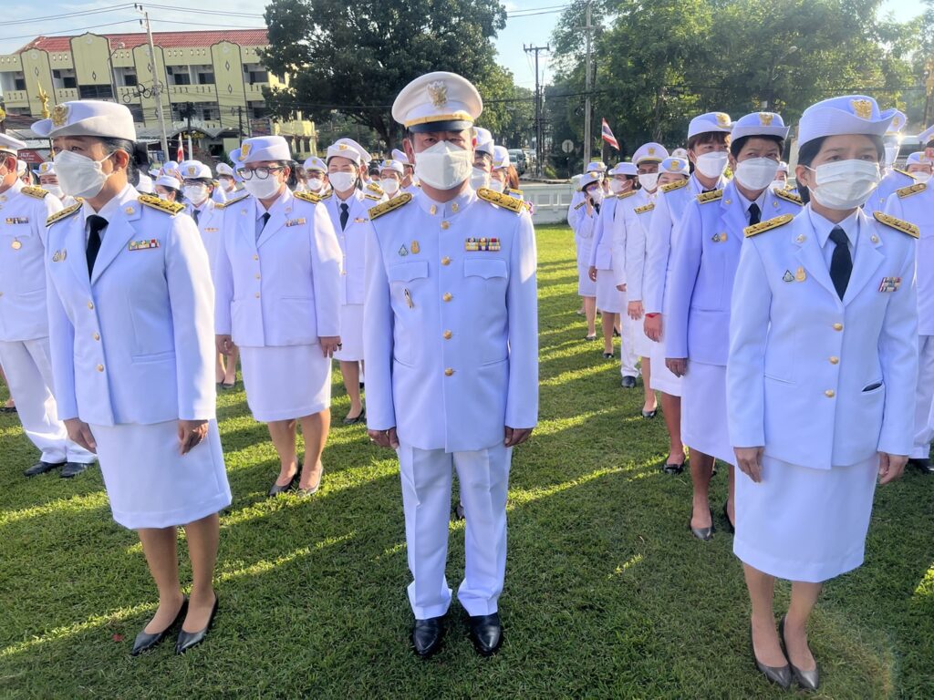 ร่วมพิธีน้อมรำลึกเนื่องในวันคล้ายวันสวรรคต พระบาทสมเด็จพระจุลจอมเกล้าเจ้าอยู่หัว 2 S 38543391