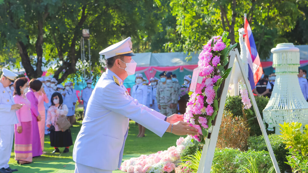 ร่วมพิธีน้อมรำลึกเนื่องในวันคล้ายวันสวรรคต พระบาทสมเด็จพระจุลจอมเกล้าเจ้าอยู่หัว 4 sd125 31