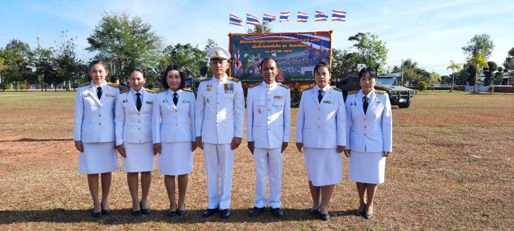 ร่วมเป็นเกียรติในพิธีกระทำสัตย์ปฏิญาณตนต่อธงชัยเฉลิมพล ณ มณฑลทหารบกที่ 210 ค่ายพระยอดเมืองขวาง 1 11797
