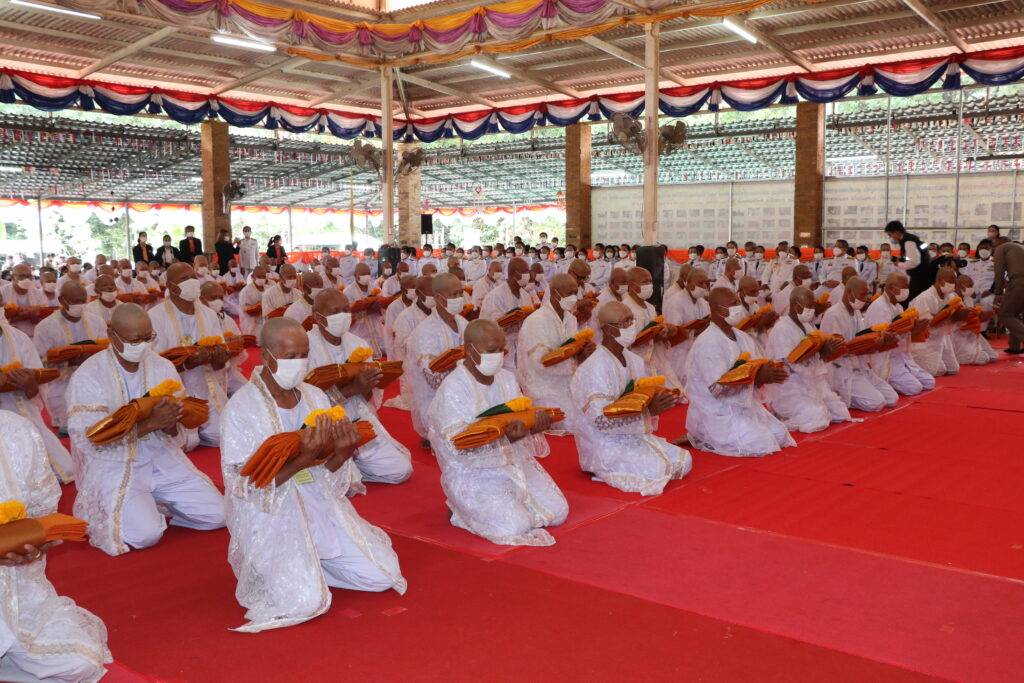 ร่วมพิธีบรรพชาอุปสมบทหมู่ 99 รูป เพื่อถวายพระพรชัยมลคงแด่ สมเด็จพระเจ้าลูกเธอ เจ้าฟ้าพัชรกิติยาภาฯ 4 IMG 4299