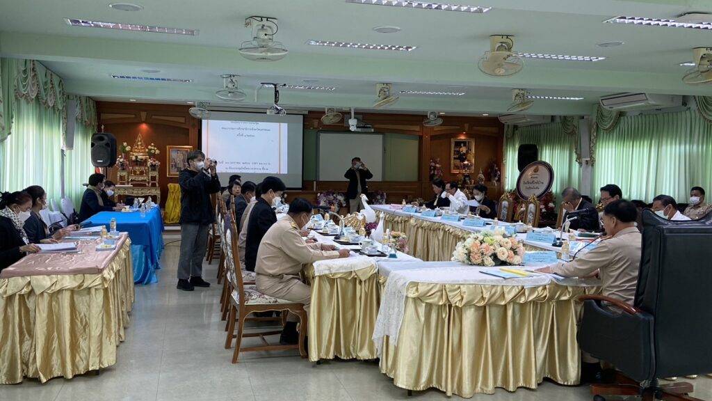 ร่วมประชุมคณะกรรมการศึกษาธิการจังหวัดนครพนม ณ ห้องประชุมโพธิ์ทอง ร.ร. นครพนมวิทยาคม 5 S 13156364