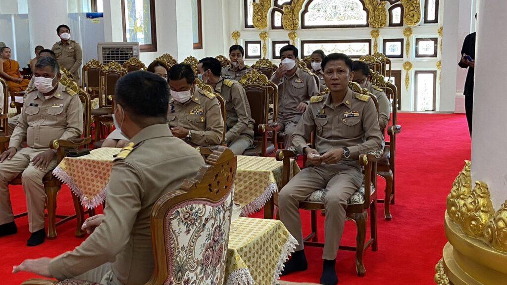 ร่วมพิธีถวายภัตตาหารพระราชทานของพระบาทสมเด็จพระเจ้าอยู่หัว 1 S 13336639
