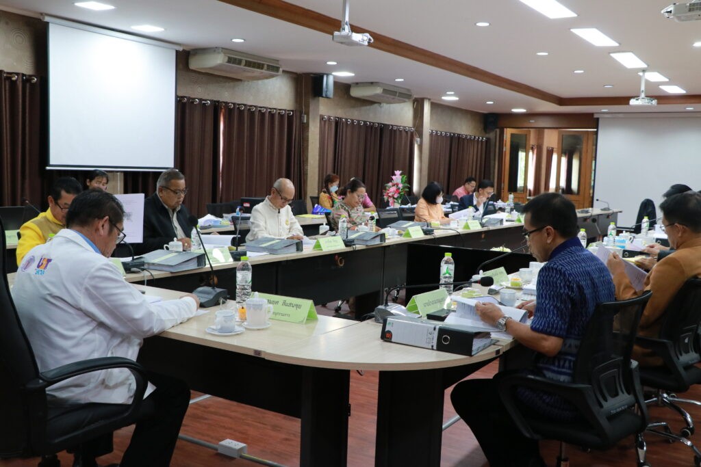 ร่วมประชุม อ.ก.ค.ศ.เขตพื้นที่การศึกษาประถมศึกษานครพนม เขต 1 ครั้งที่ 2/2566 4 IMG 2474