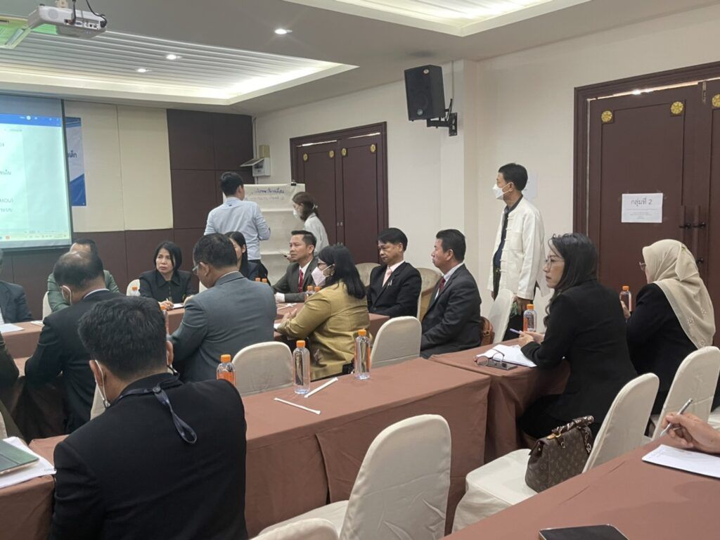 ร่วมประชุมเชิงปฏิบัติการจัดทำรายงานสรุปผลการดำเนินงานและการถอดบทเรียนโครงการขับเคลื่อนนโยบายการแก้ไขปัญหาเด็กที่อยู่นอกระบบการศึกษาฯ 4 S 599924742