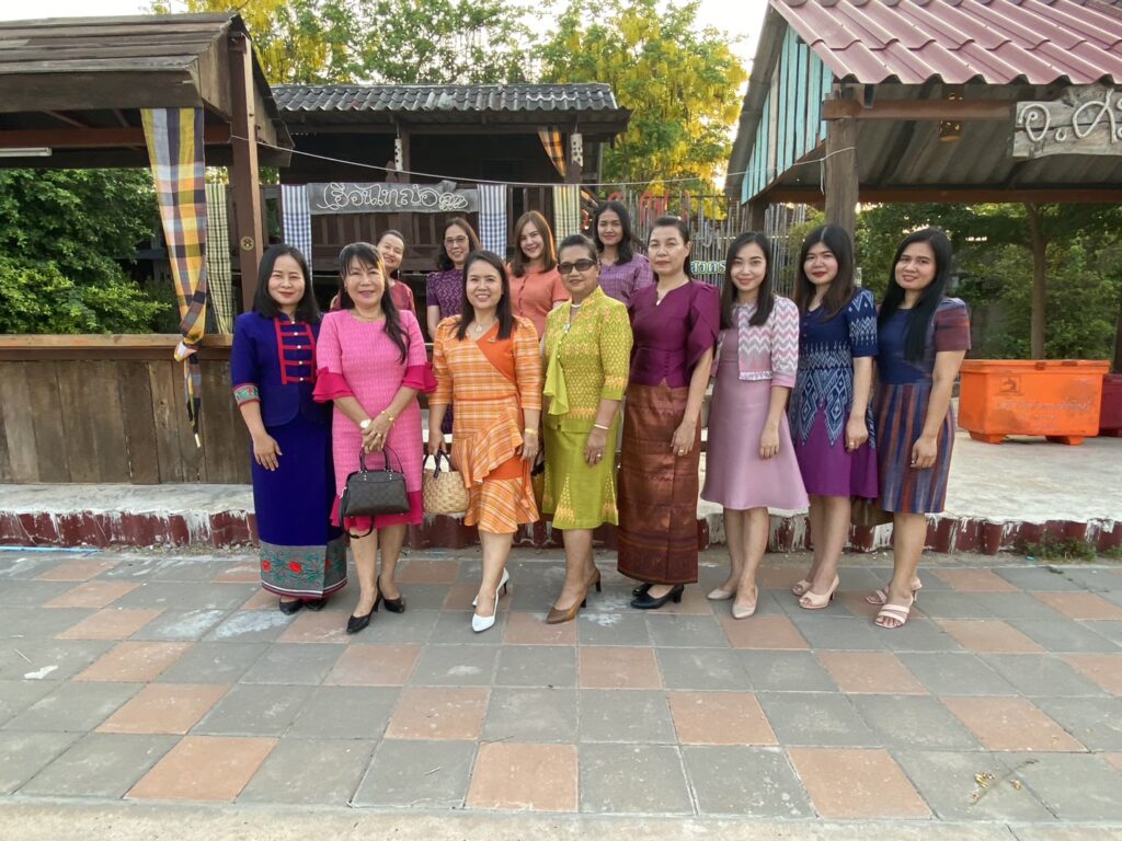ร่วมกิจกรรมตลาดนัดถนนคนเดินหมู่บ้านวัฒนธรรม 9 ชนเผ่า ณ บริเวณหมู่บ้านวัฒนธรรม 9 ชนเผ่า ถนนสวรรค์ชายโขง 2 S 14057519