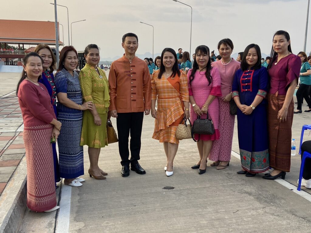 ร่วมกิจกรรมตลาดนัดถนนคนเดินหมู่บ้านวัฒนธรรม 9 ชนเผ่า ณ บริเวณหมู่บ้านวัฒนธรรม 9 ชนเผ่า ถนนสวรรค์ชายโขง 3 S 14057535
