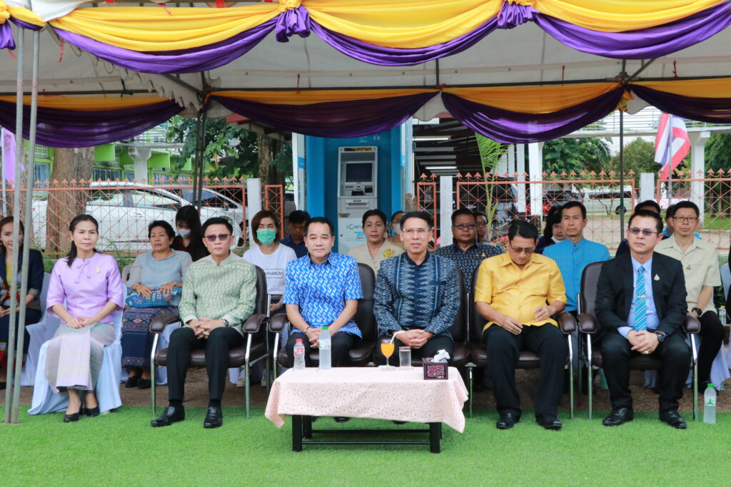 ร่วมพิธีเปิดป้าย “สำนักงานส่งเสริมการเรียนรู้ จังหวัดนครพนม ” 1 IMG 0585